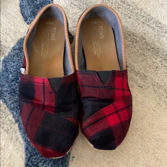 Toms Shoes - TOMS